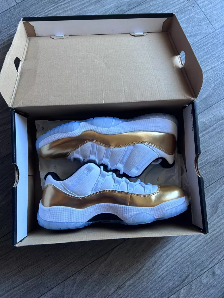 Air Jordan 11 Retro Low closing ceremony
