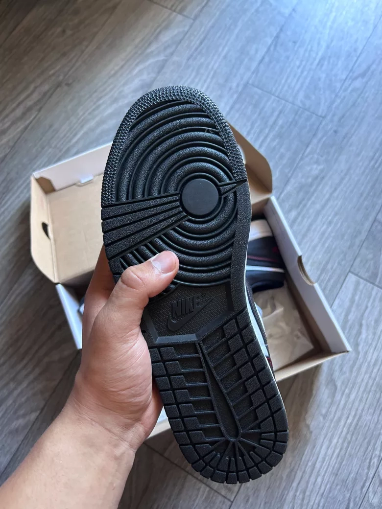 Air Jordan 1 Low utility gym red