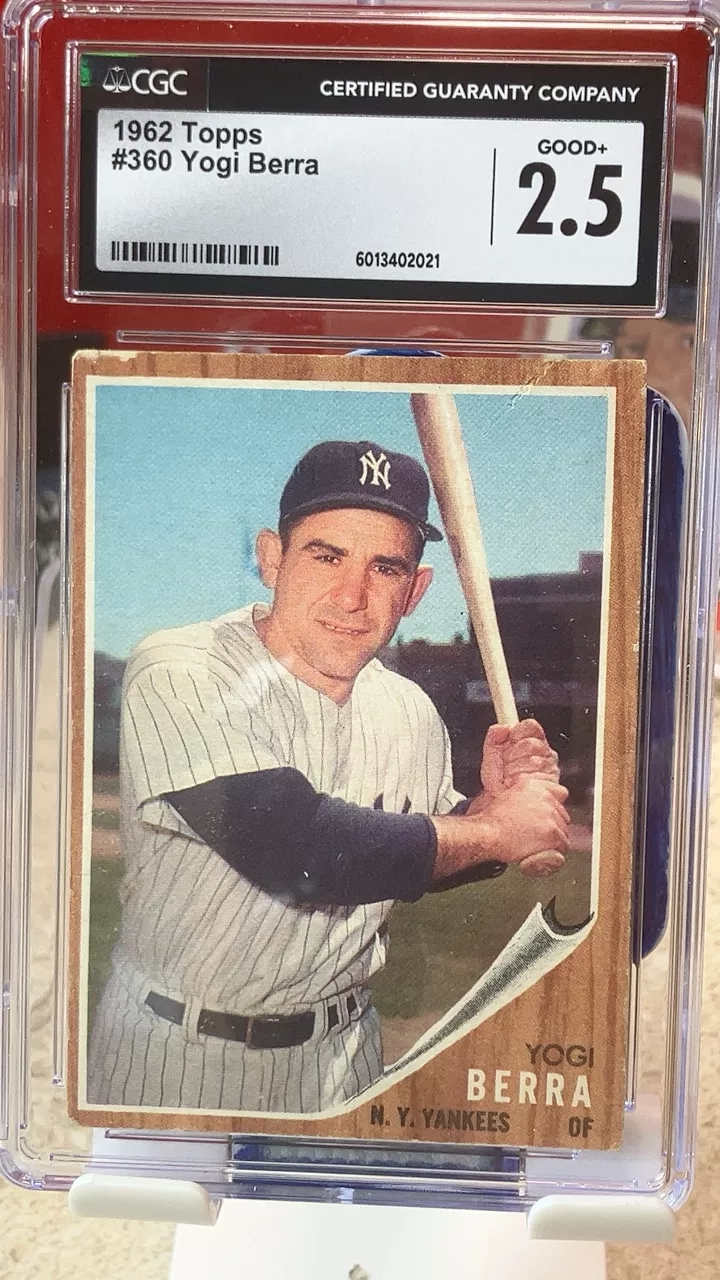 1962 Topps #360 Yogi Berra Baseball Card - Graded 2.5
