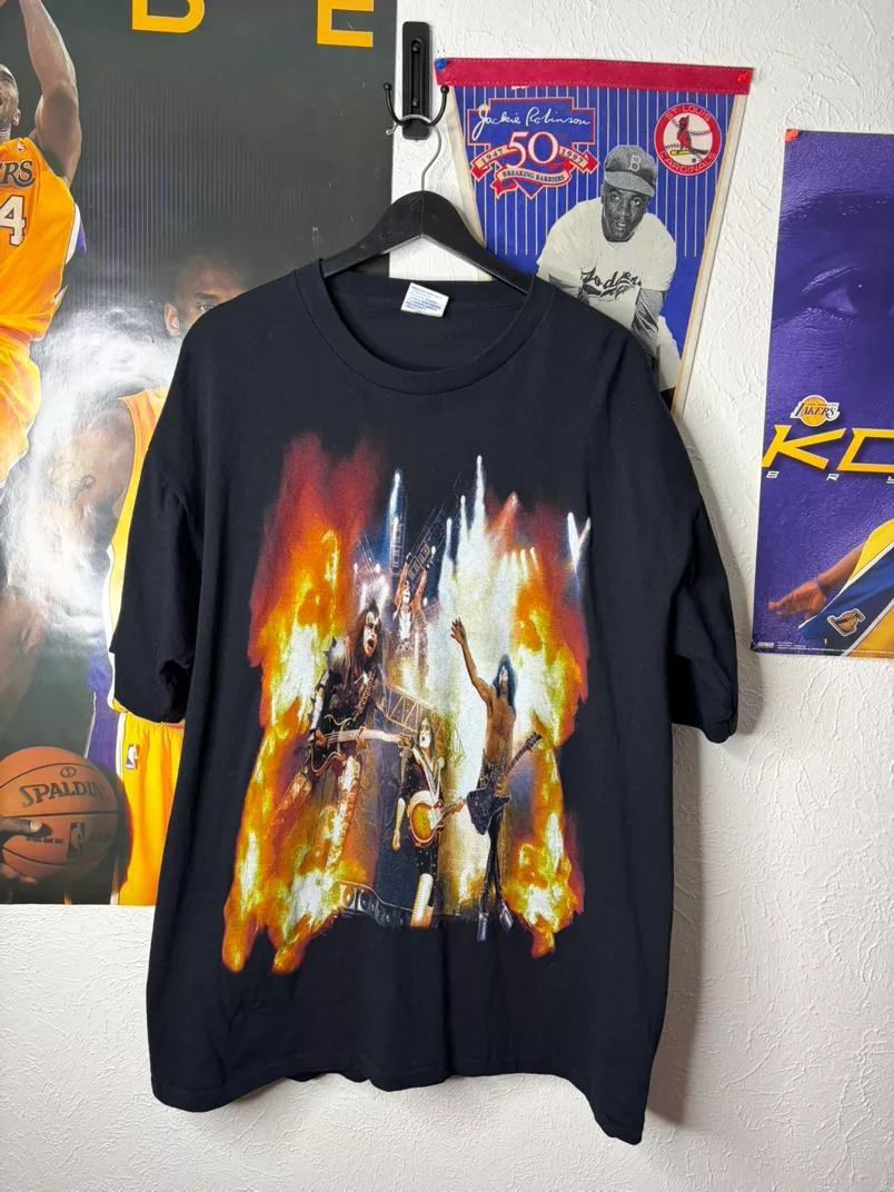 Vintage KISS Rock Band Concert T-Shirt