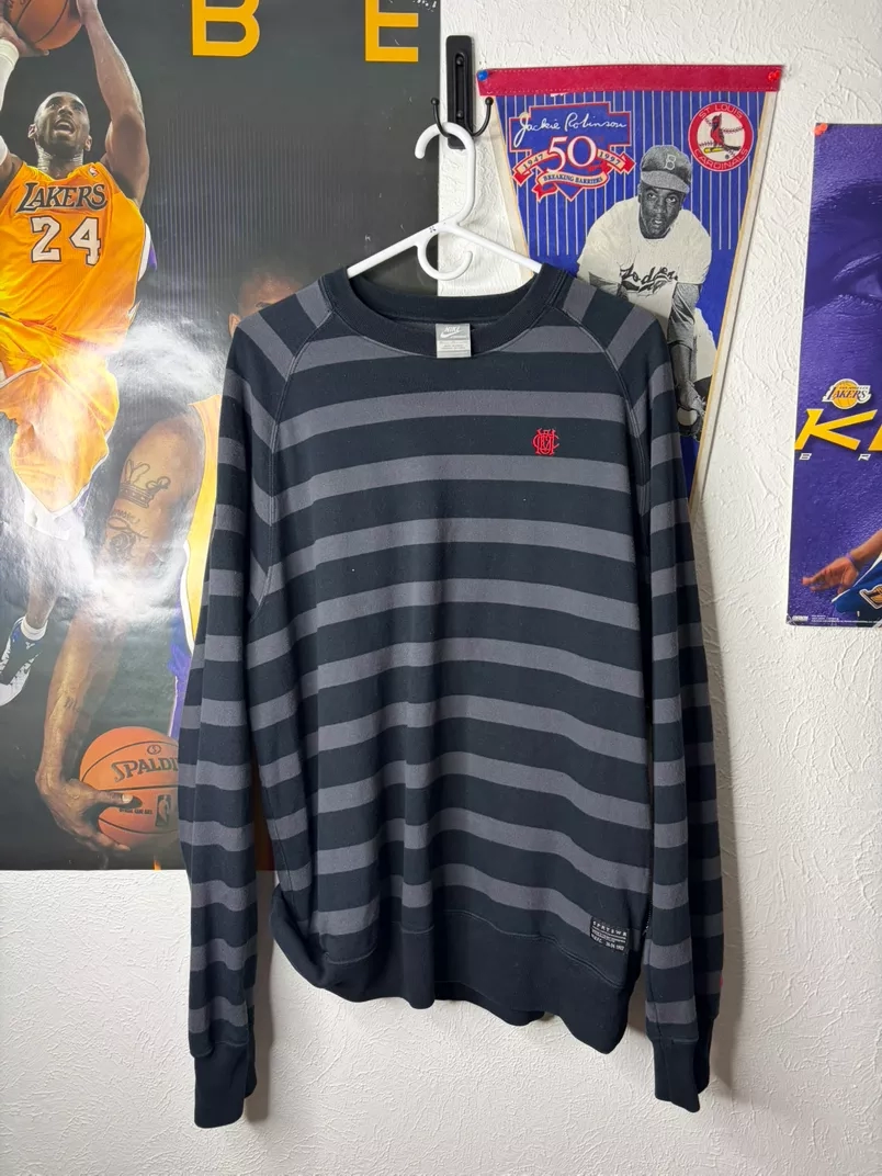 Nike Striped Crewneck Sweatshirt