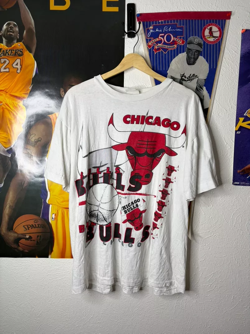 Vintage Chicago Bulls Graphic T-Shirt