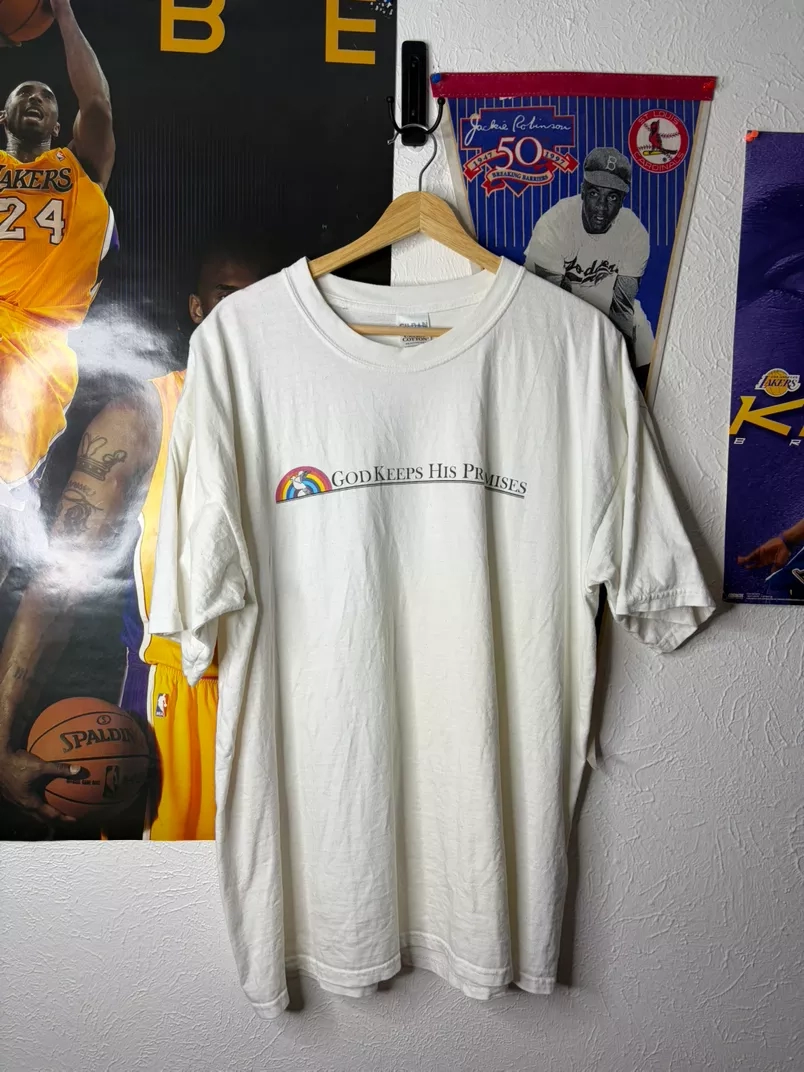 Vintage God Keeps His Promises Rainbow Graphic T-Shirt