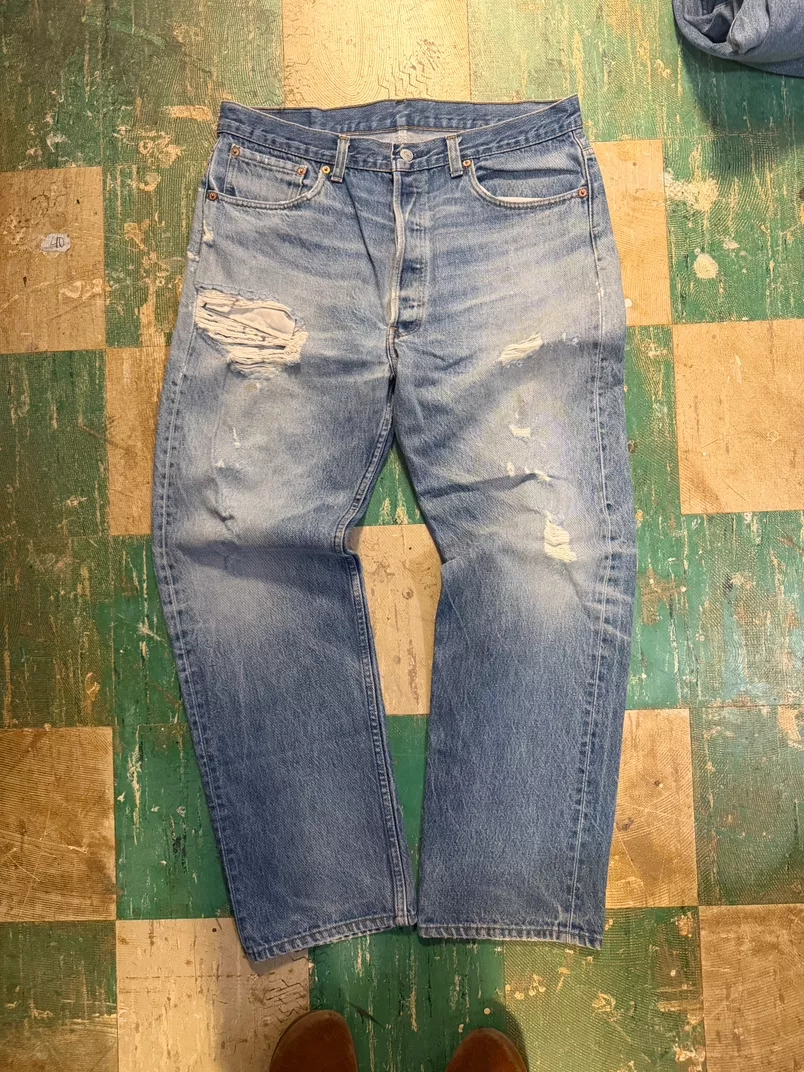 36x32 MEASURED 90’s Levi’s 501s