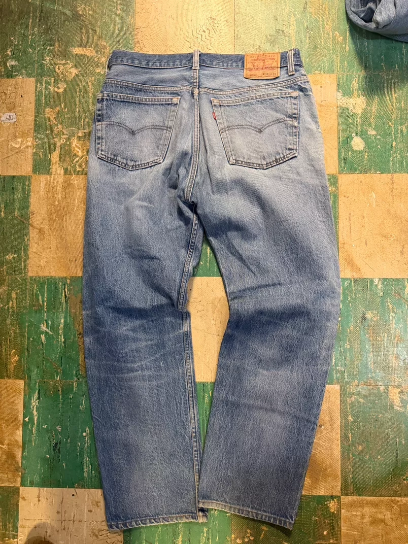 36x32 MEASURED 90’s Levi’s 501s