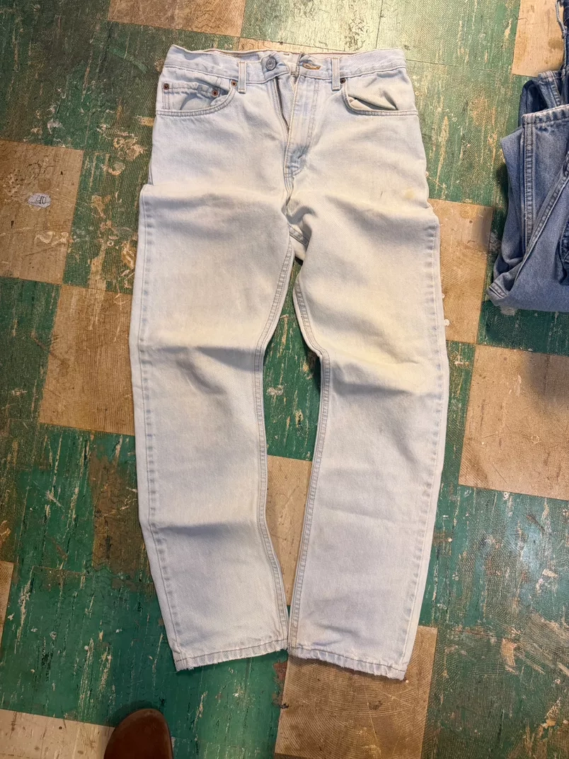 30x32 MEASURED 90’s Levi’s 505 zipper fly