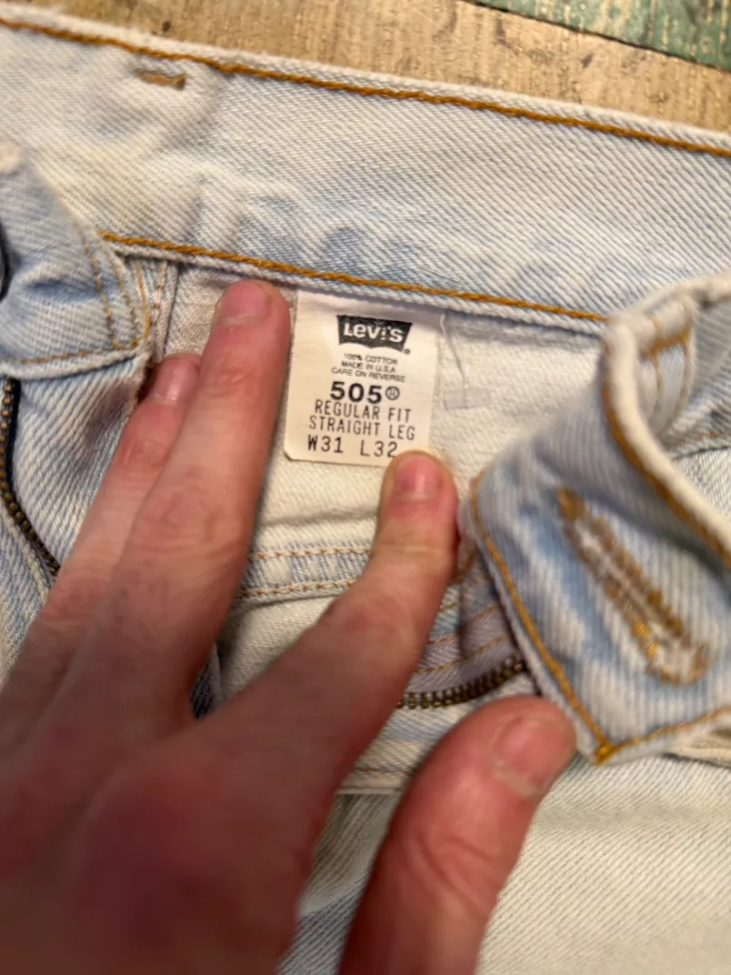 30x32 MEASURED 90’s Levi’s 505 zipper fly