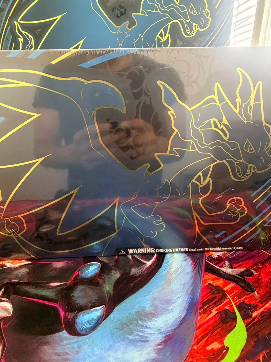 Pokemon Charizard Ultra Premium Collection