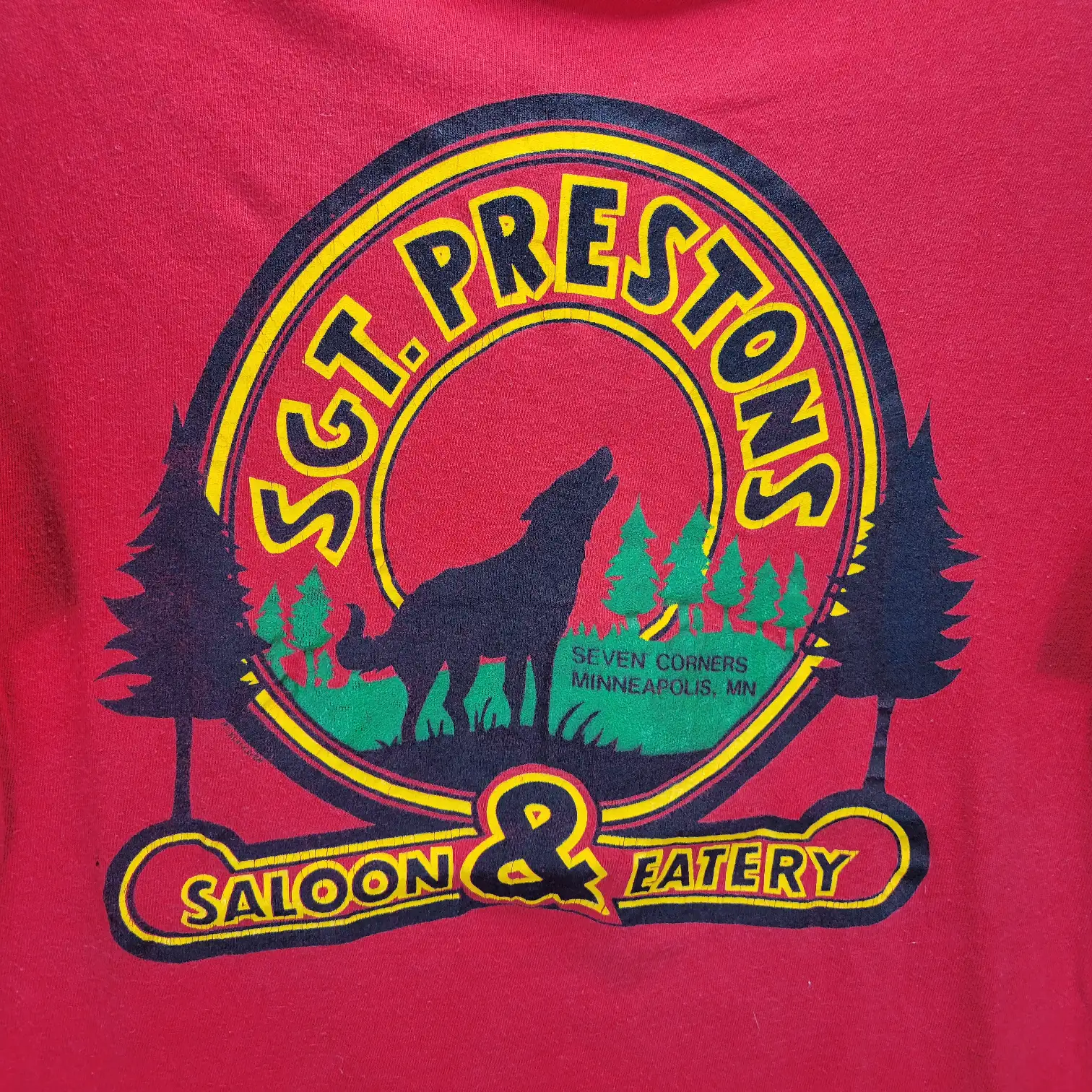 Mens Large Sgt. Preston's Saloon & Eatery Minnesota Red T-Shirt