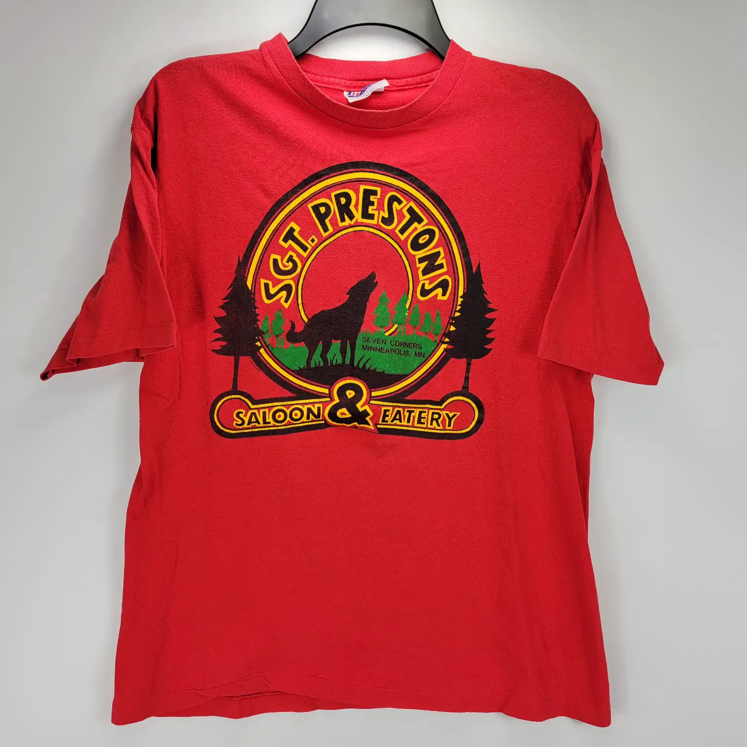 Mens Large Sgt. Preston's Saloon & Eatery Minnesota Red T-Shirt