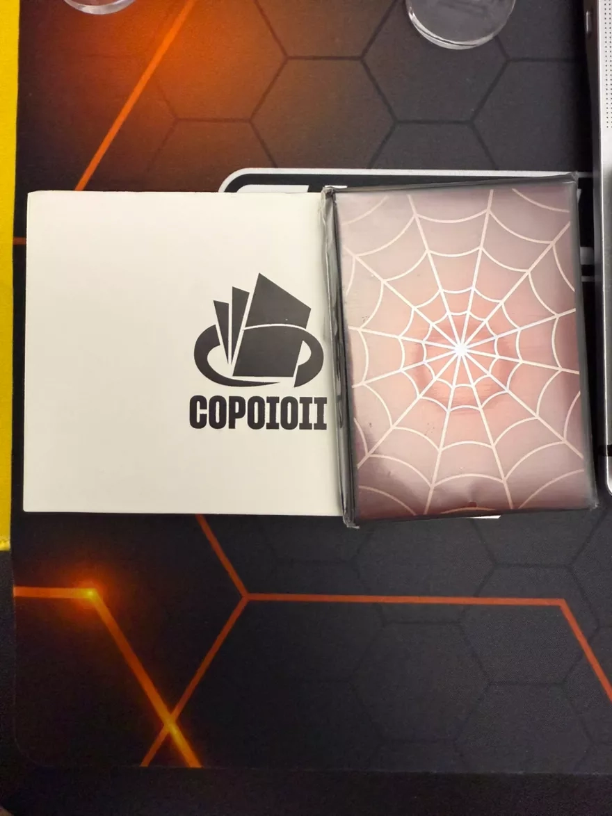 COPOIOII Spider Web Card Sleeves