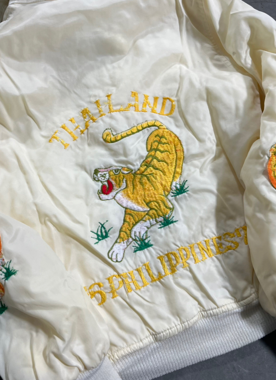 $1 Thailand Souvenir + More