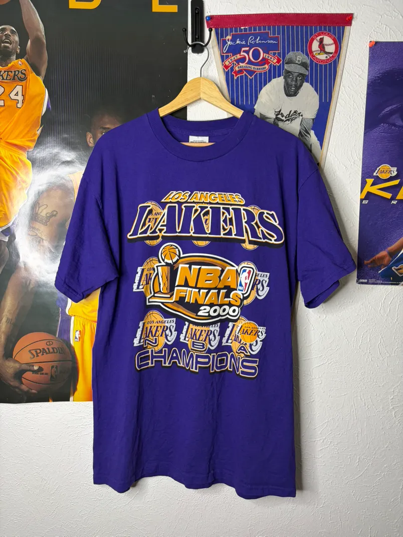 Vintage Los Angeles Lakers Purple T-Shirt
