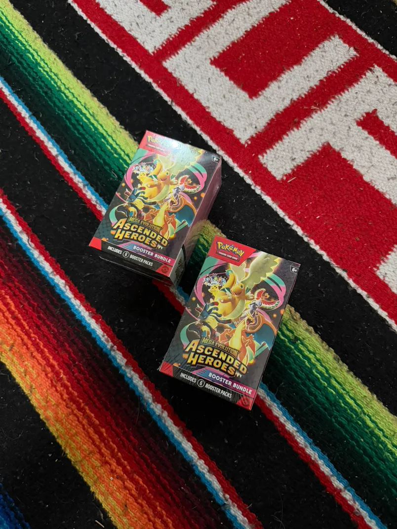 1x Pokémon Mega Evolution Booster Bundle