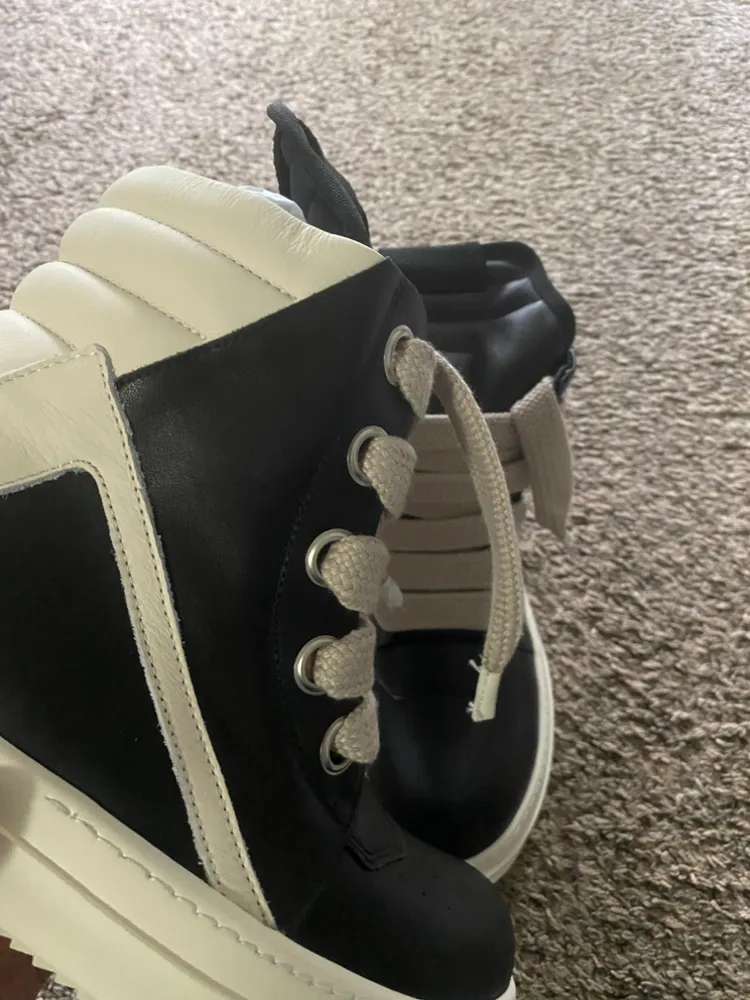 9.5 RICK OWENS JUMBO LACE GEOBASKETS