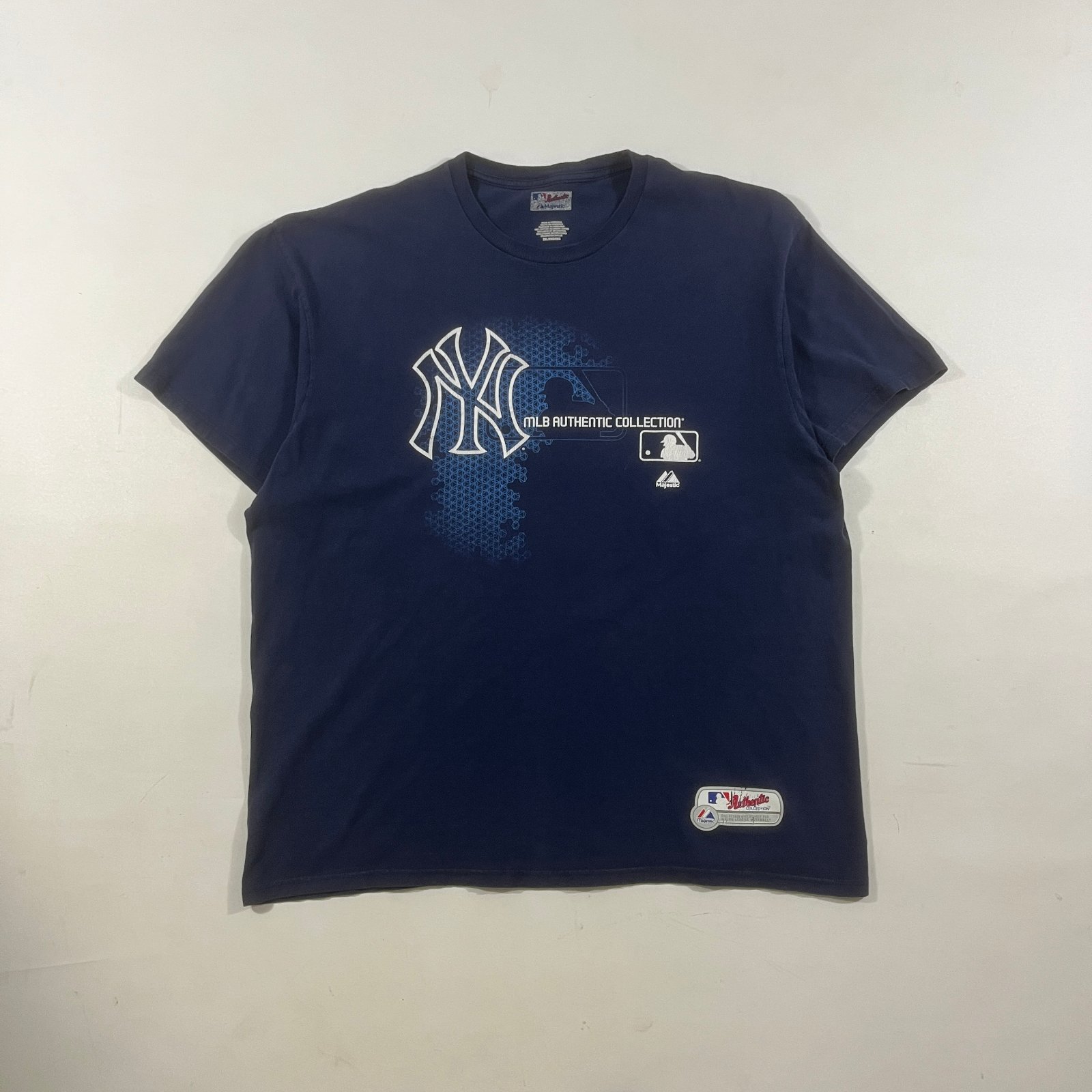 Majestic MLB Authentic New York Yankees Navy Graphic Tee 2XL