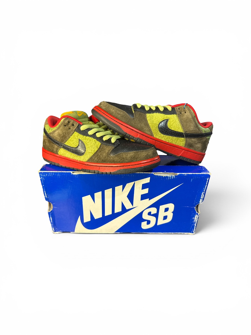 9M- Nike SB Dunk Low Asparagus (2009)