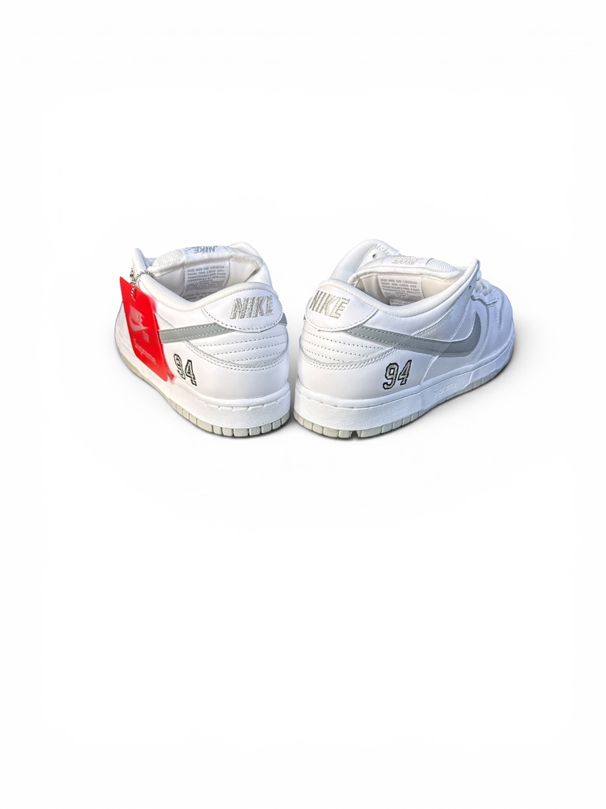 9M- (DS)Nike SB Dunk Low Supreme 94 White