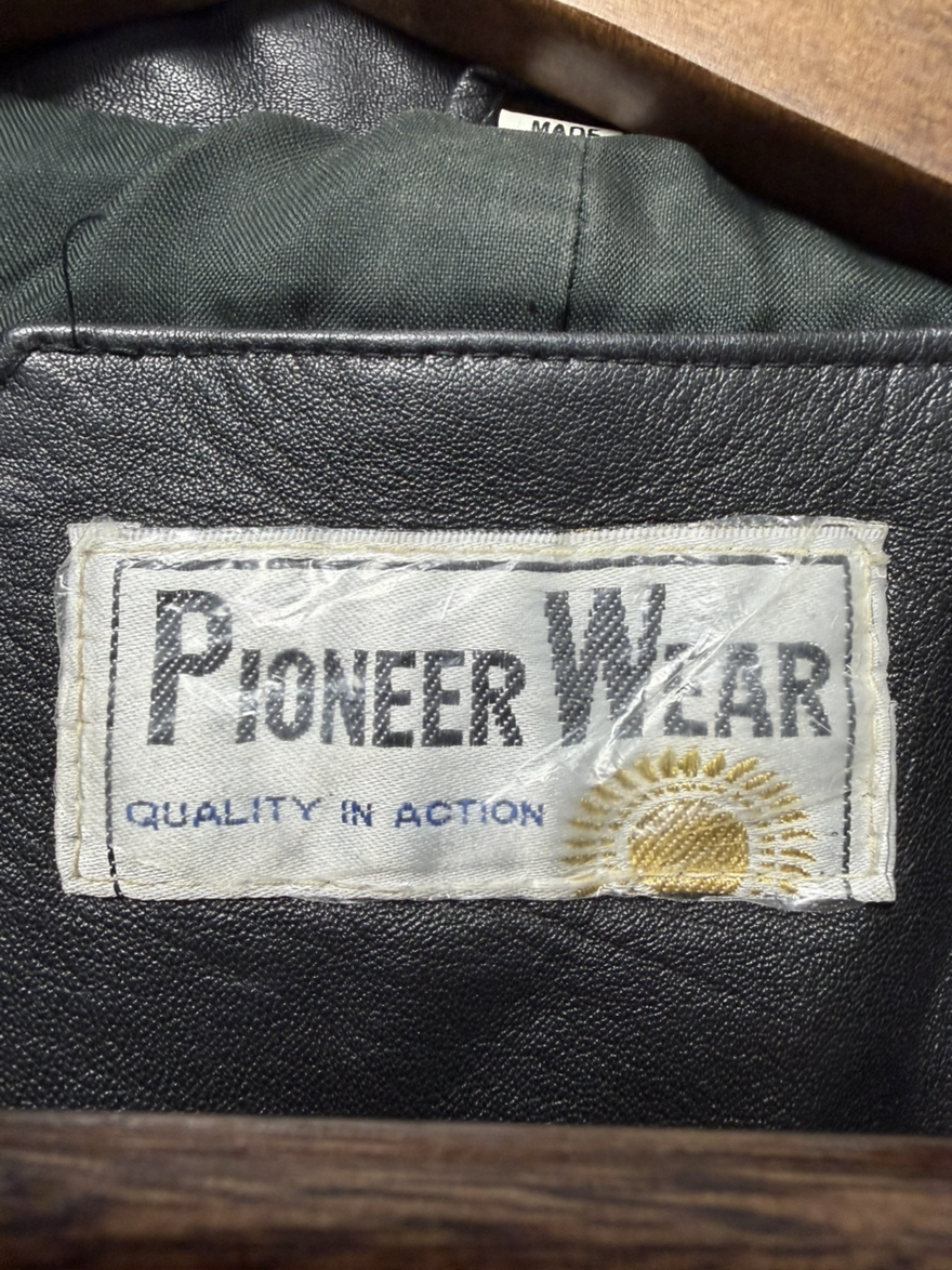 Vintage Pioneer Wear Cropped Black Leather Jacket - Sequin Eagle - Size 10