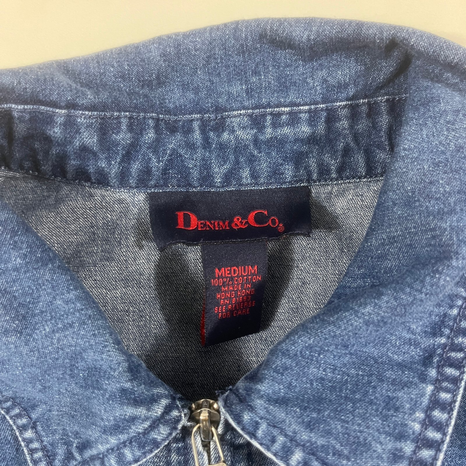 Vintage Y2K Denim & Co. Embroidered Floral Zip-Front Short Sleeve Denim Top Medium