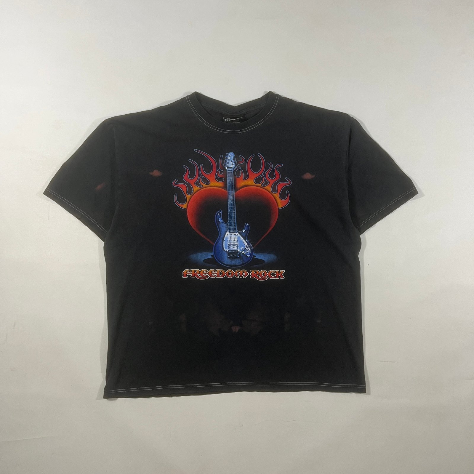 Y2K Freedom Rock Flaming Heart Guitar Graphic Tee Black Oversized