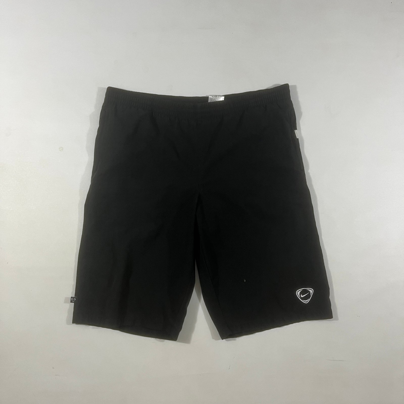 Vintage Y2K Nike Football Crest Black Athletic Shorts SP/SU 2000