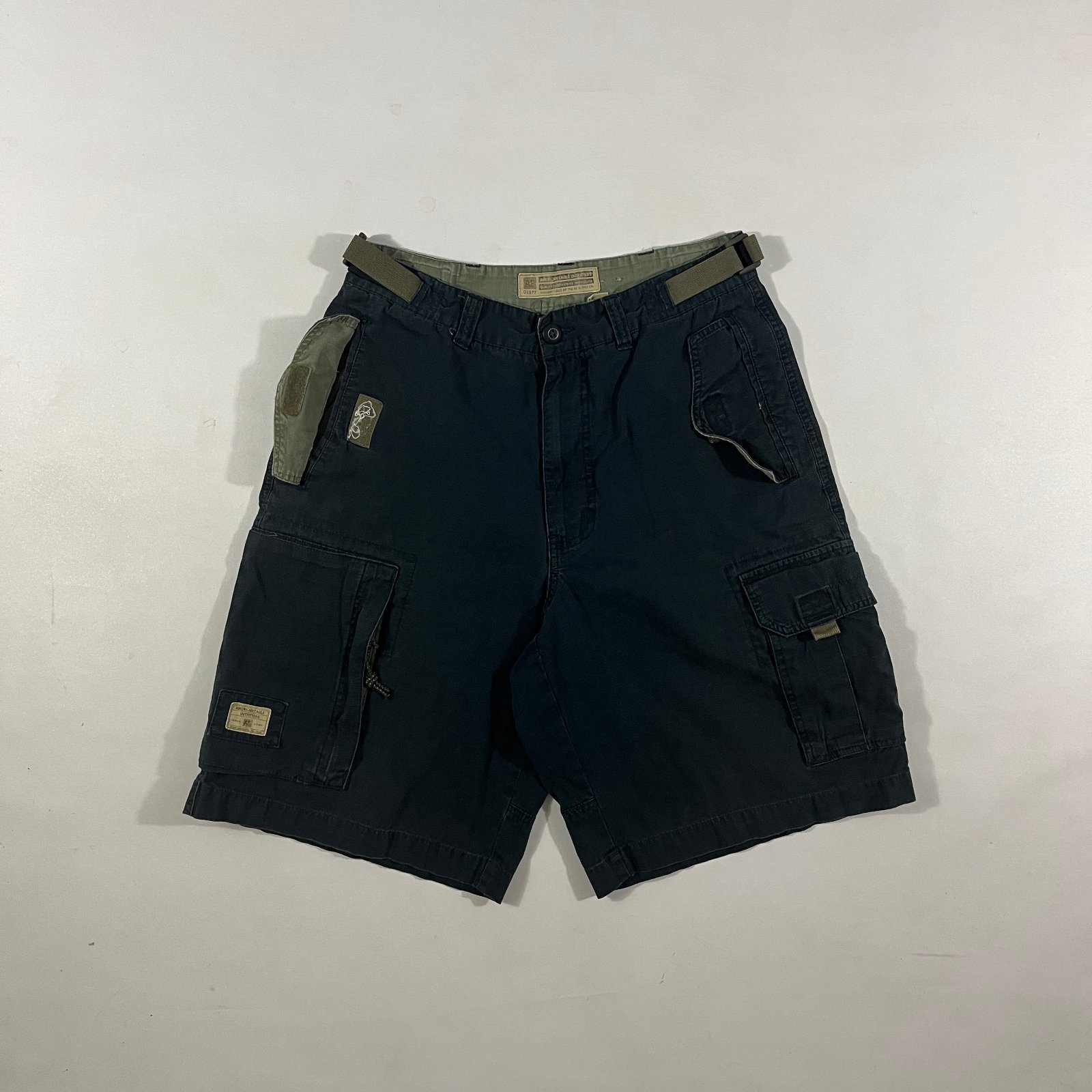Vintage Y2K American Eagle Outfitters Black Ripstop Cargo Shorts 32