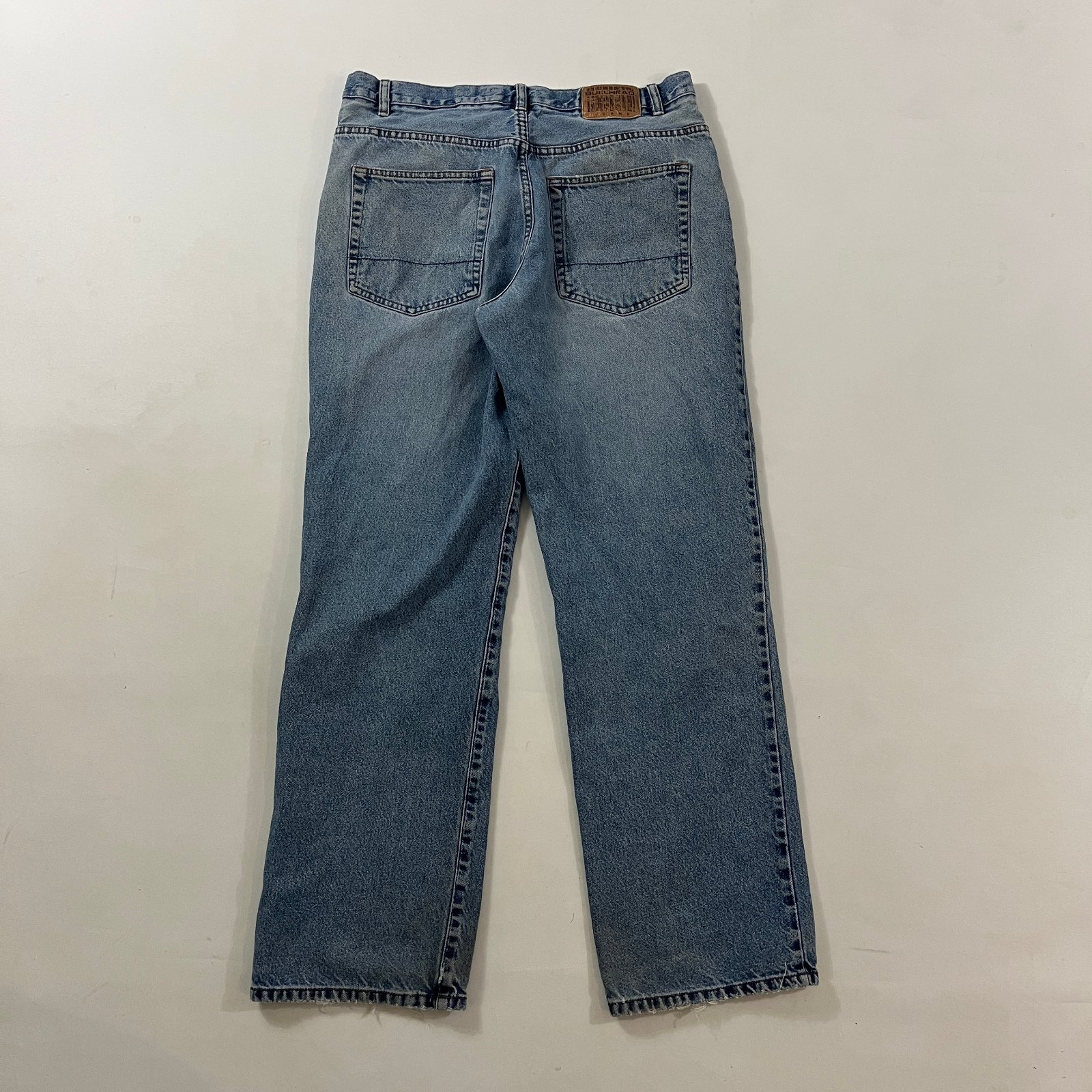 Vintage Y2K Bullhead Loose Fit Medium Wash Distressed Skater Jeans 33x34
