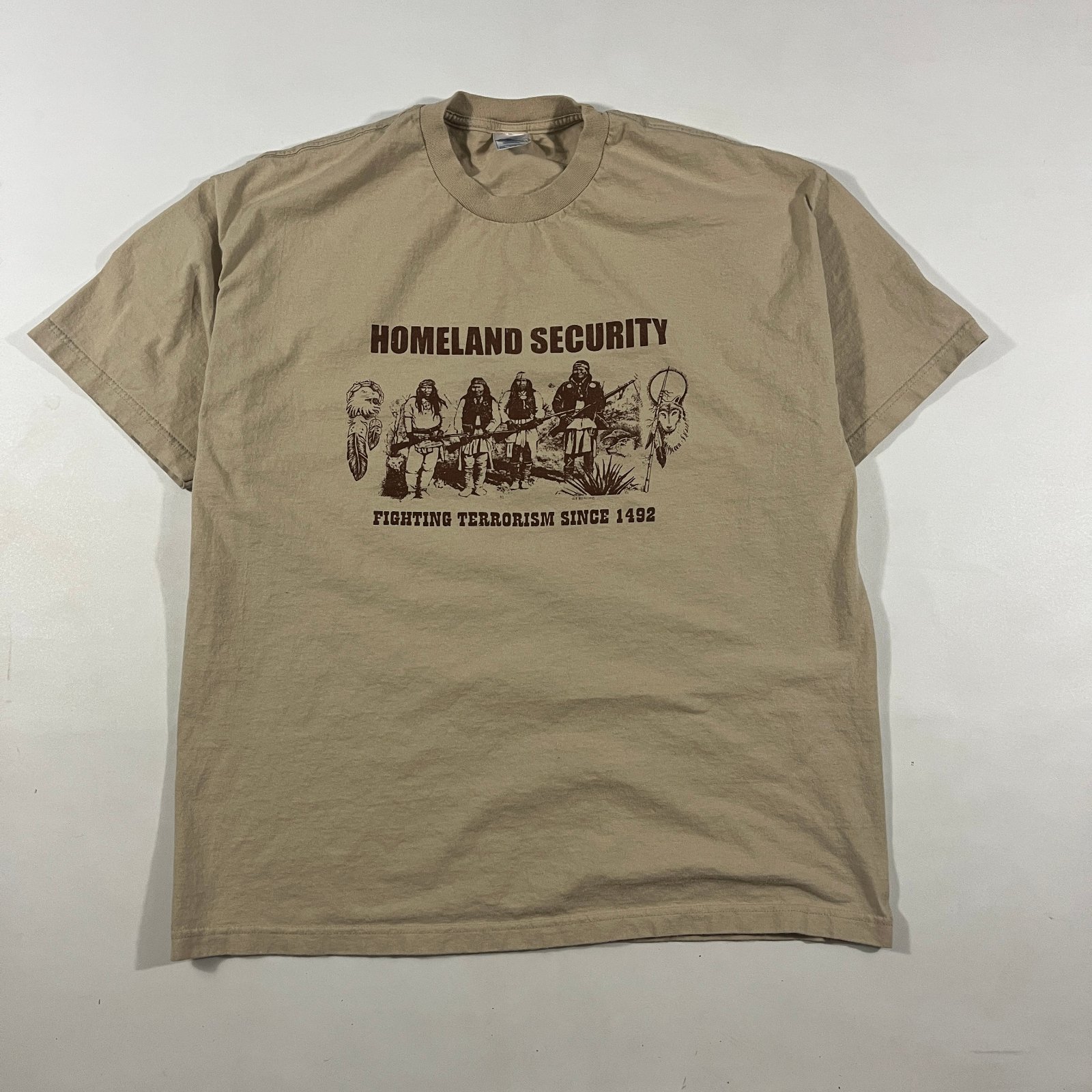 Vintage Homeland Security Geronimo Fighting Terrorism Since 1492 Tan Graphic Tee 2XL