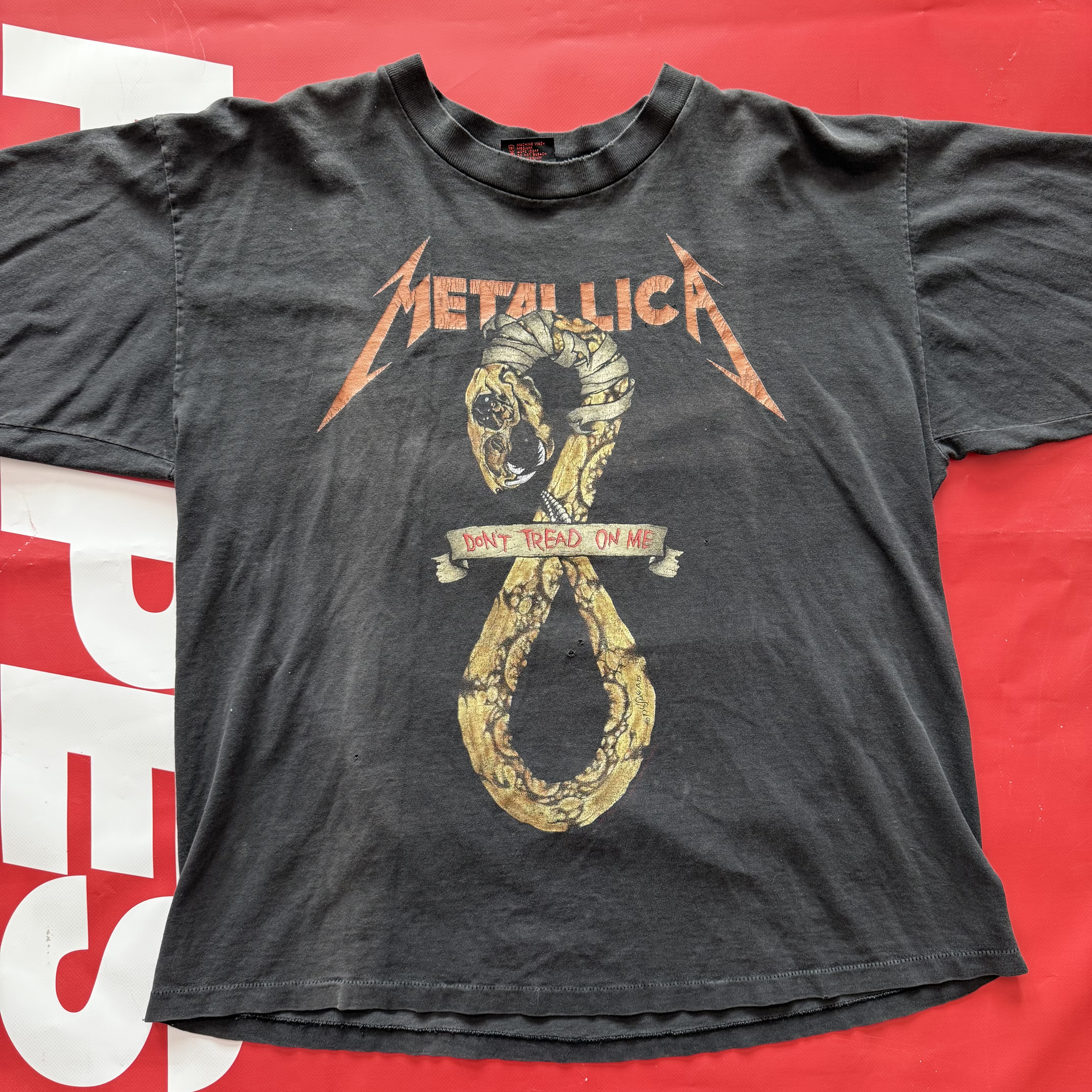 Vintage Metallica 'Don't Tread On Me' Band T-Shirt 1991 XL - ezze