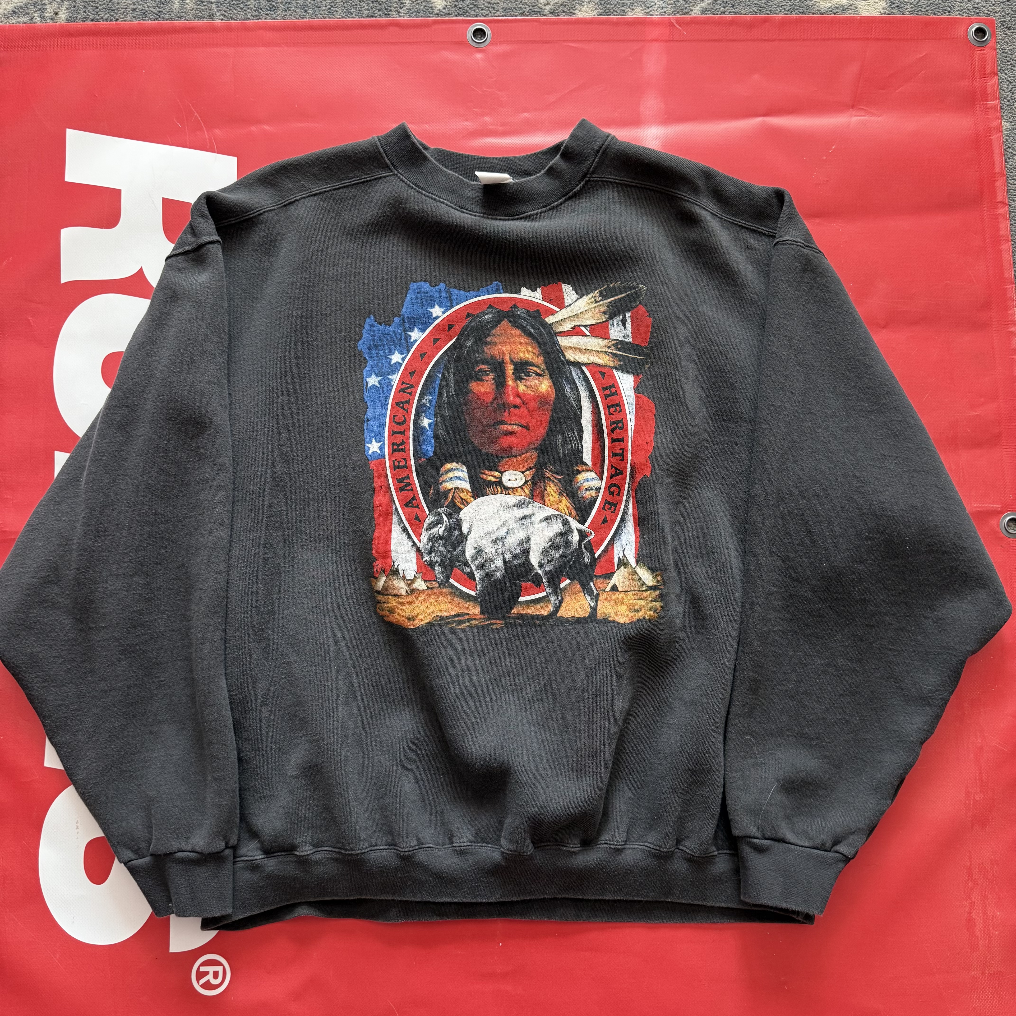 Vintage American Heritage Native American Bison Graphic Sweatshirt XL