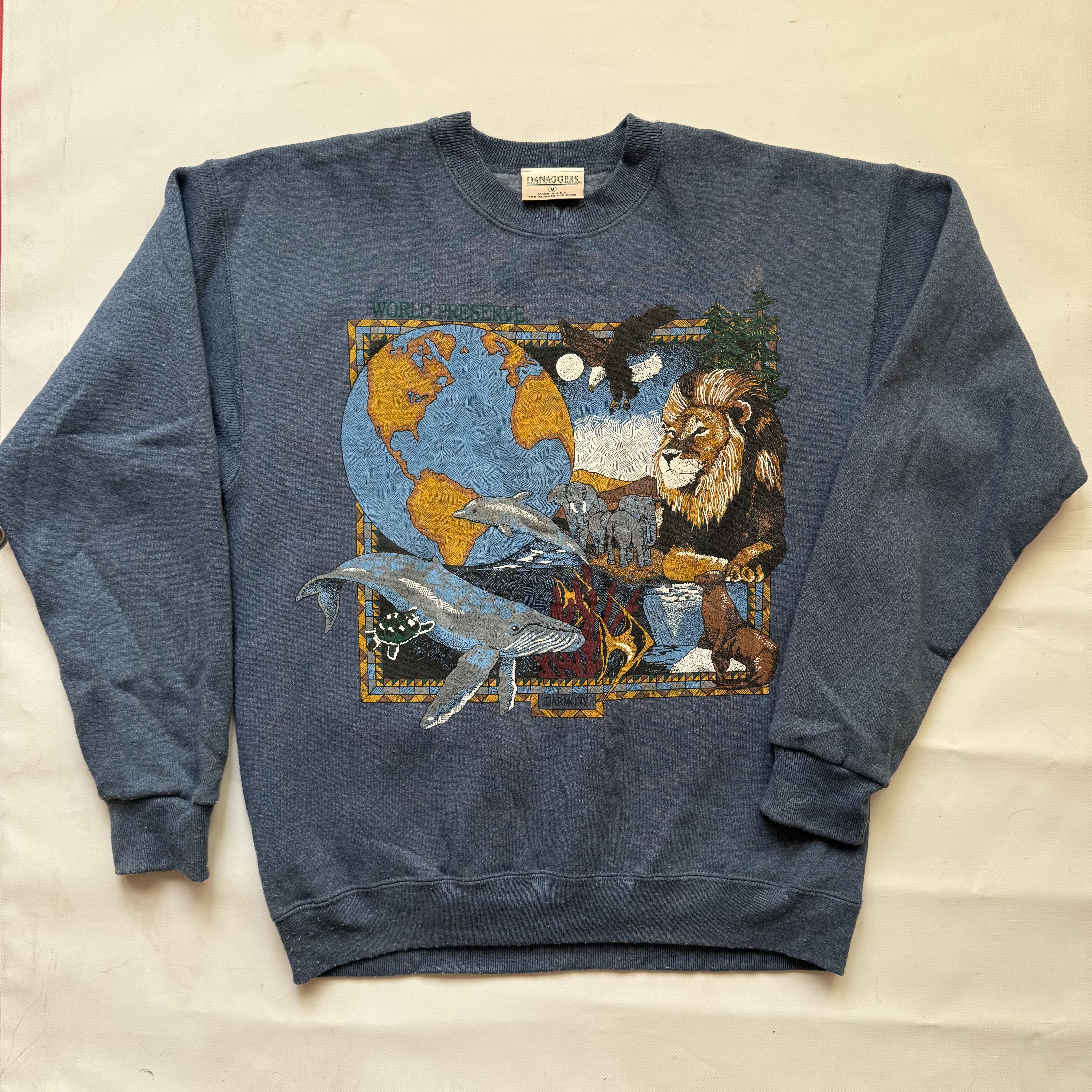 Vintage World Preserve Wildlife Graphic Sweatshirt medium