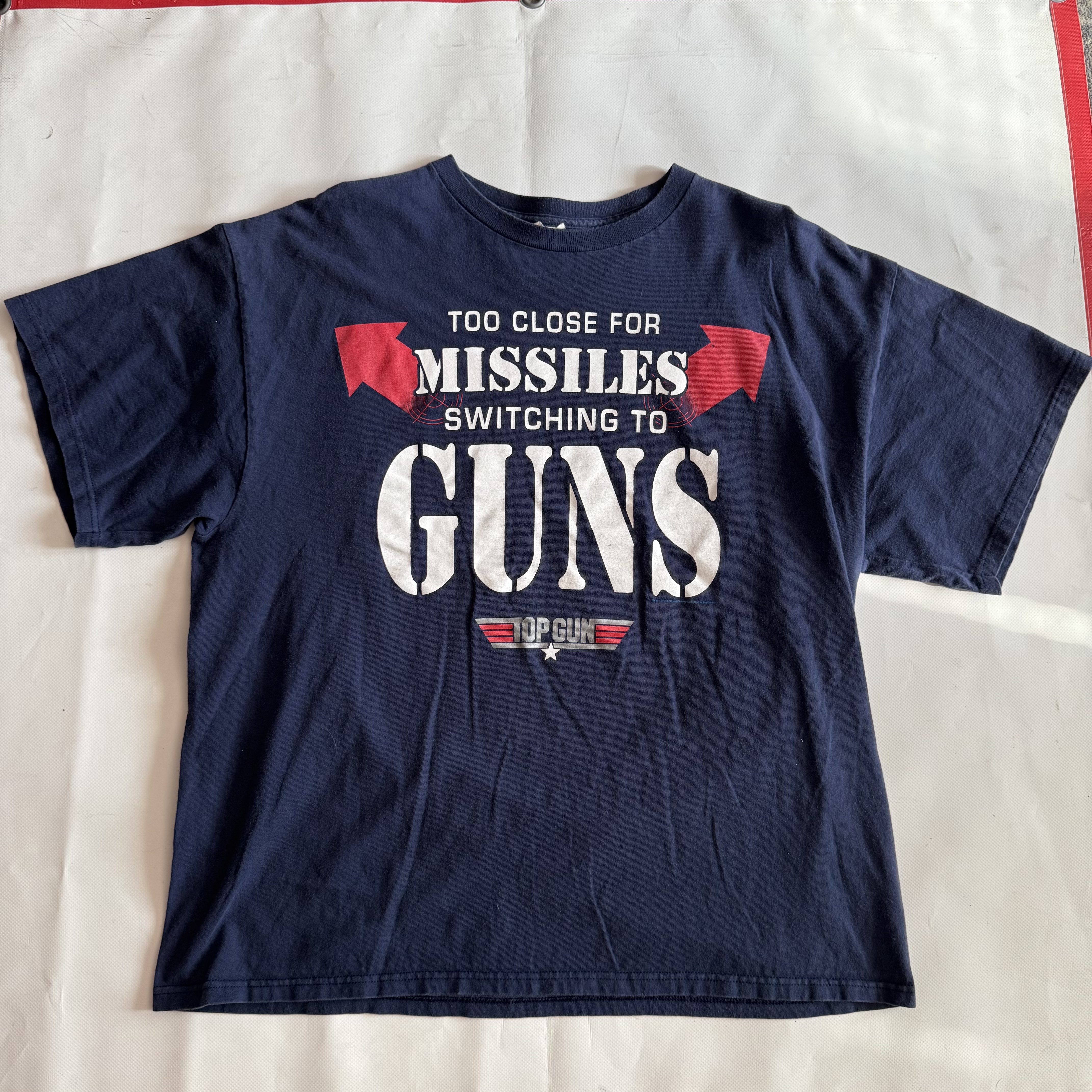 Vintage Top Gun "Too Close For Missiles" Graphic T-Shirt xl
