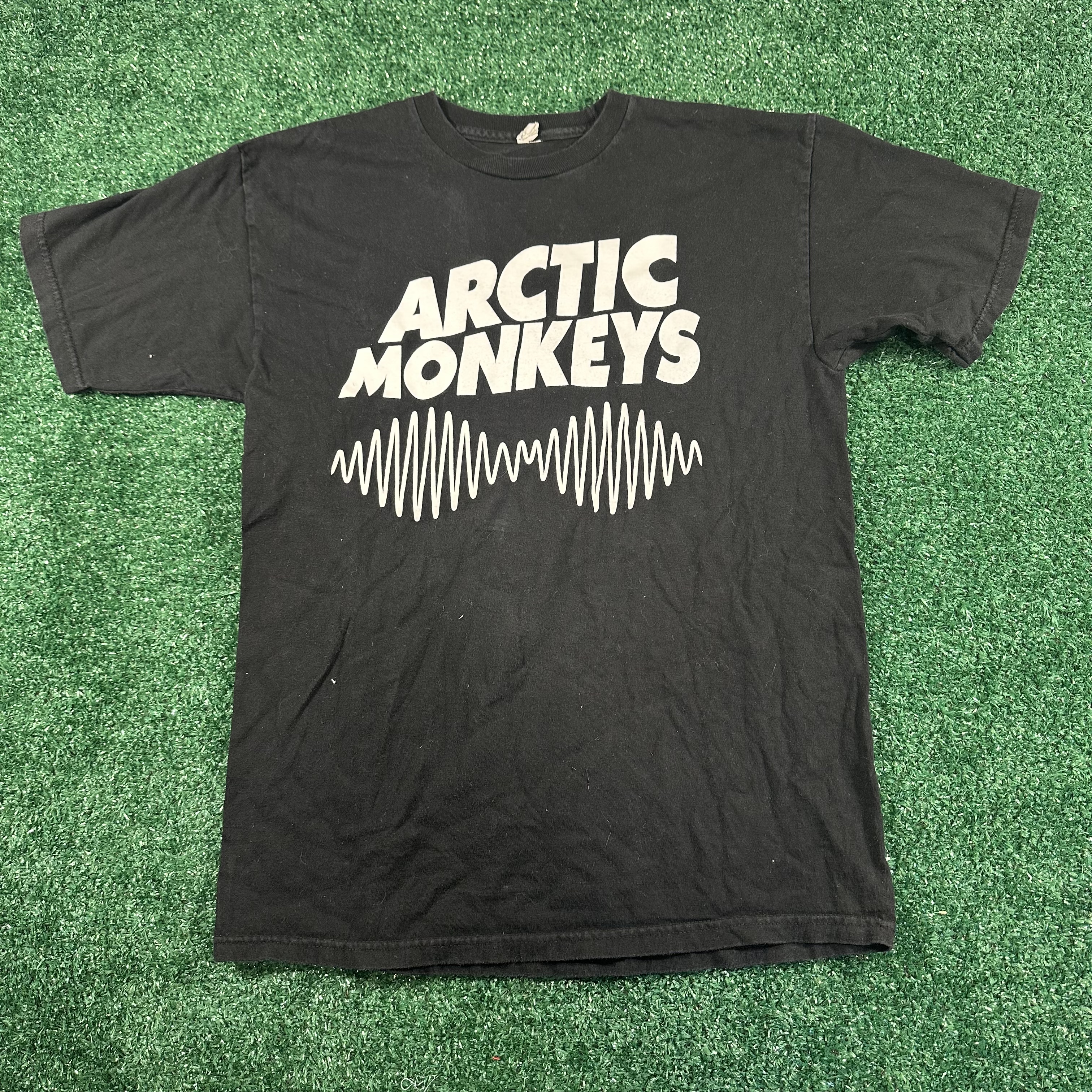 Arctic monkeys band tee black short sleeve size medium - ezze