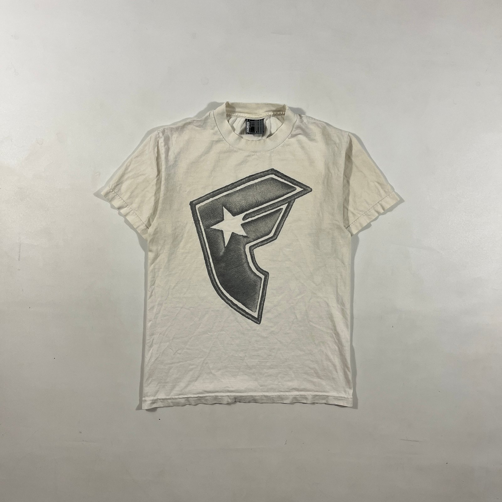 Vintage Y2K Famous Stars and Straps Big Logo Cream Skate Tee S