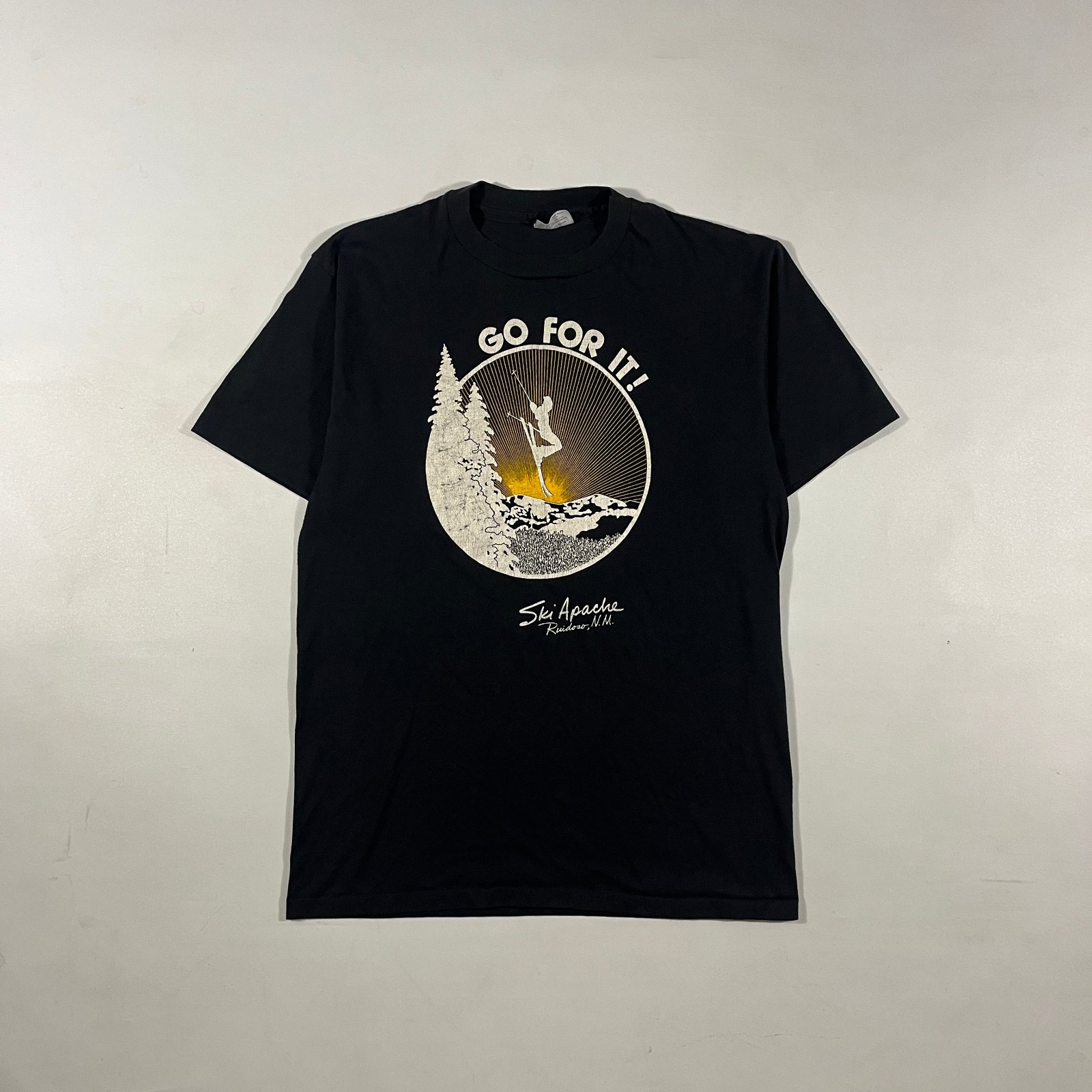 Vintage 90s Ski Apache Ruidoso NM "Go For It" Single Stitch Hanes Tee L