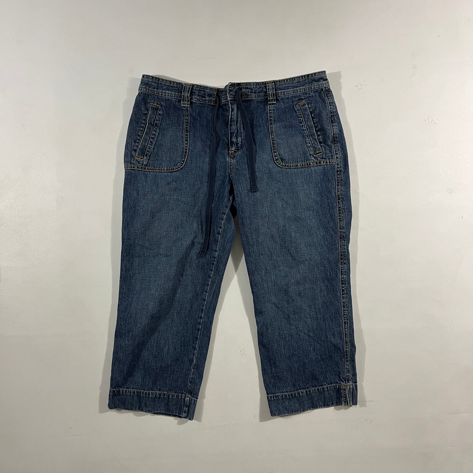 Y2K Old Navy Medium Wash Drawstring Cropped Capri Jeans 14